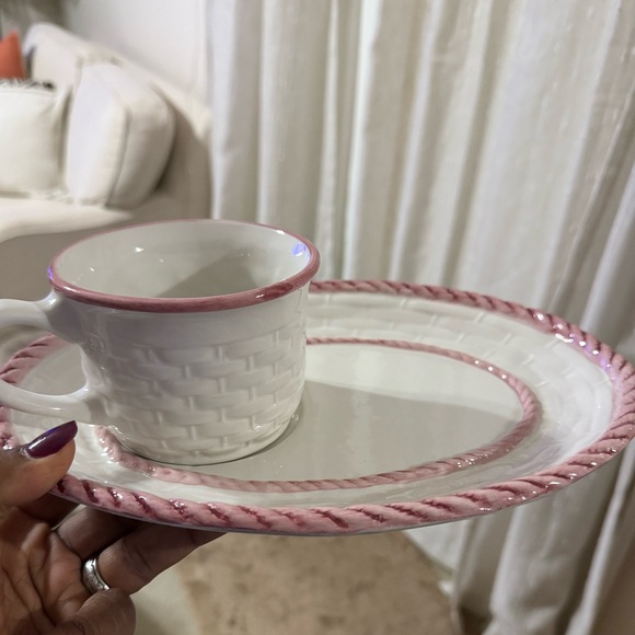 Home: Plate & Cup Basket Weave Porcelain Portugal Sets - Picture 5 of 17